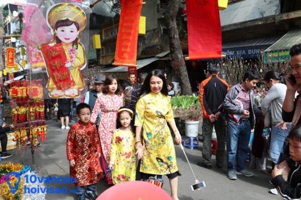 Du Xuân Ngày Tết