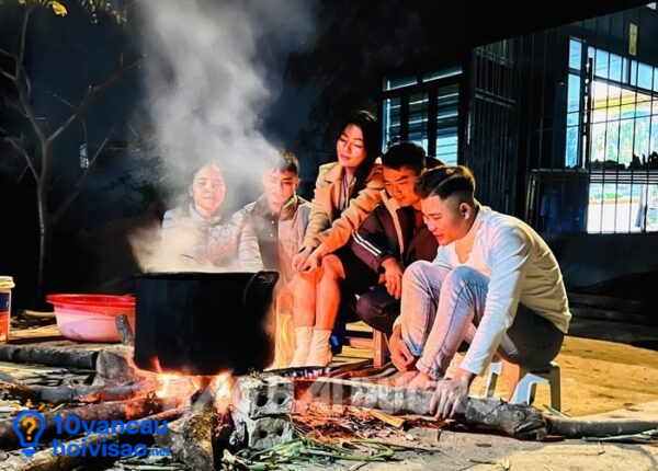 Nấu Bánh Chưng Ngày Tết